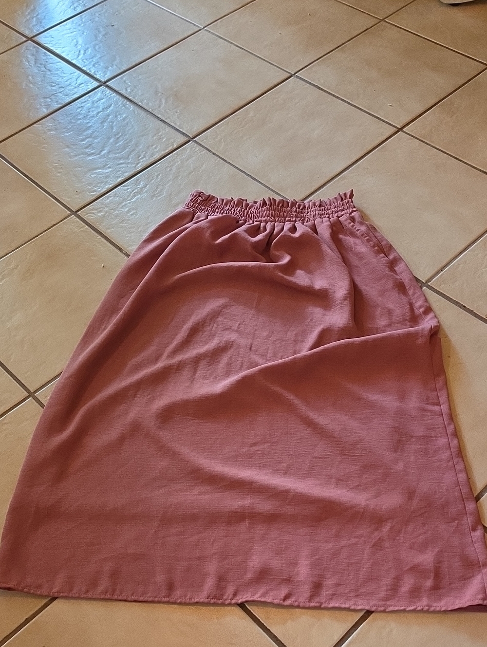 Dusty Rose Elastic-Waist Midi Skirt